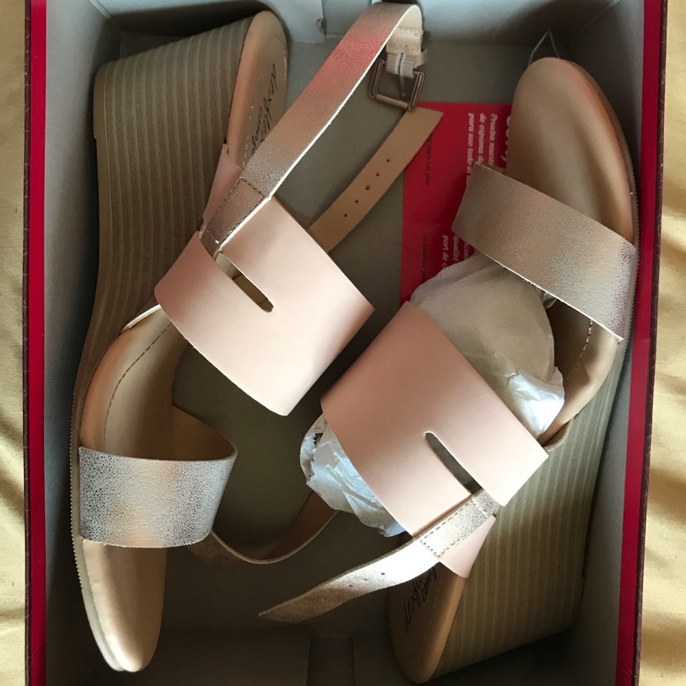 Dexflex comfort sandal wedges